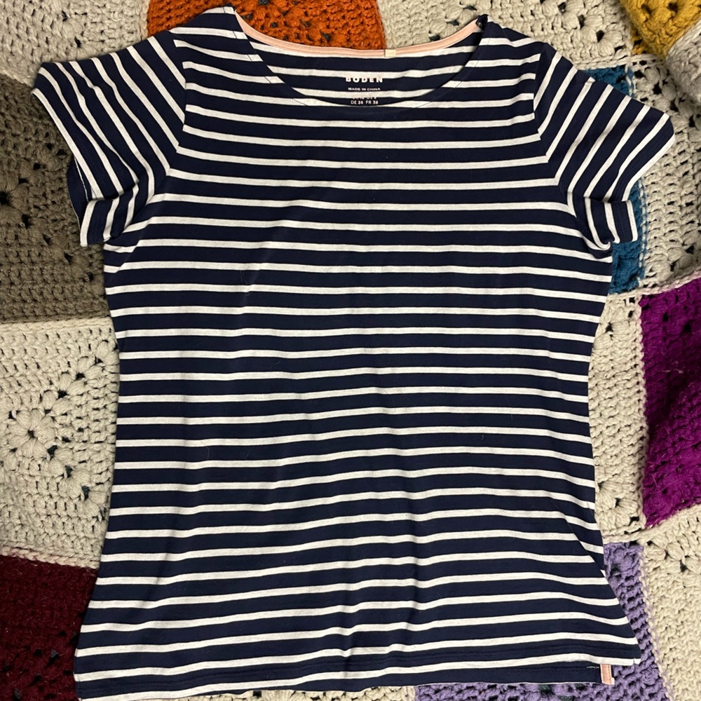 Navy/cream striped Boden tee